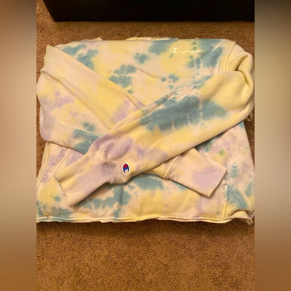 Champion Soft Tie Dye Cropped Crewneck